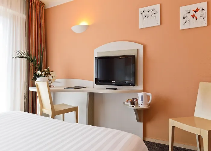 Western Astoria 3* Жуан-ле-Пен