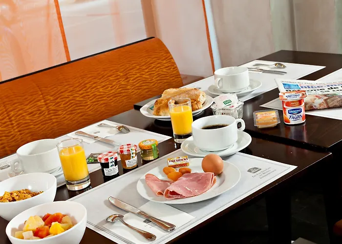 Western Astoria 3* Жуан-ле-Пен