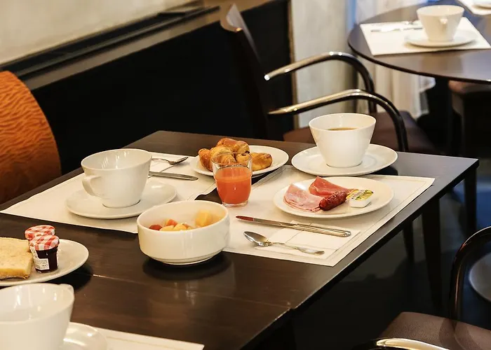 Western Astoria 3* Жуан-ле-Пен