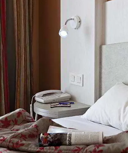 Western Astoria Жуан-ле-Пен