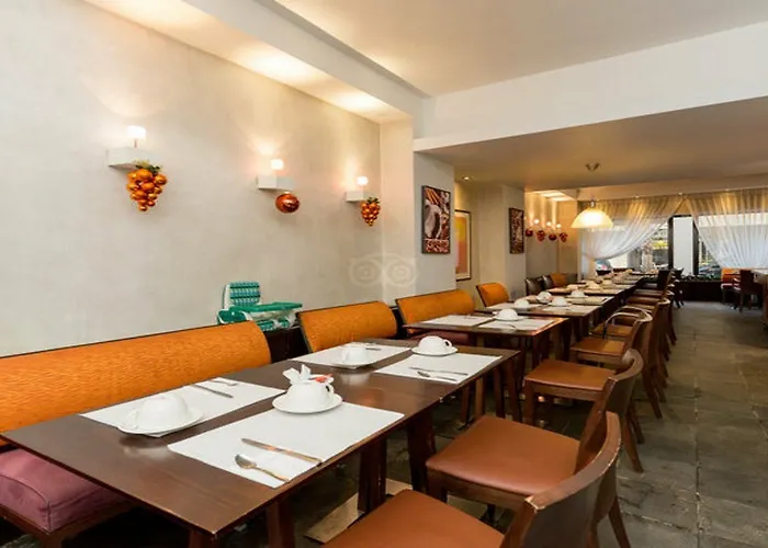 Western Astoria 3* Жуан-ле-Пен