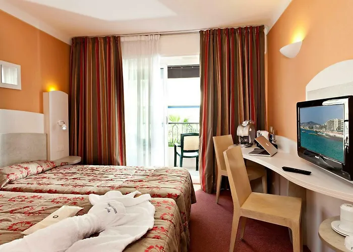 Отель Western Astoria Жуан-ле-Пен