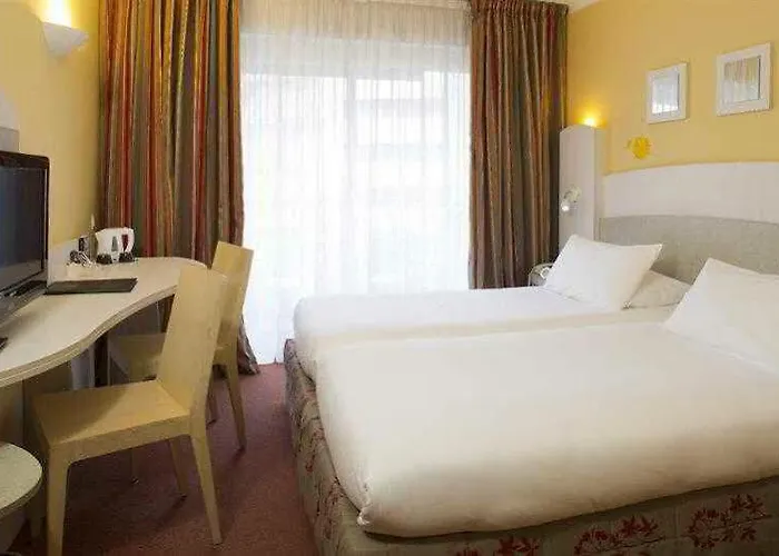 Western Astoria Отель Жуан-ле-Пен