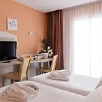 Western Astoria Hotel 3*