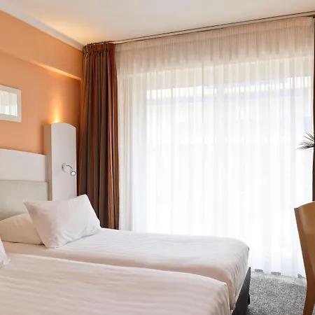 Western Astoria Hotel 3*