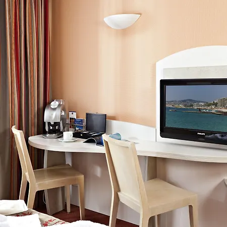 Western Astoria Hotel 3*