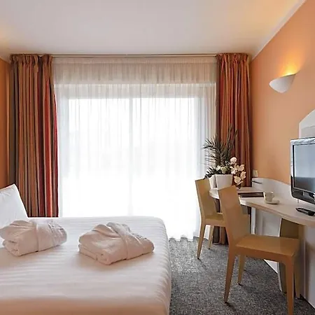 Western Astoria Hotel 3*