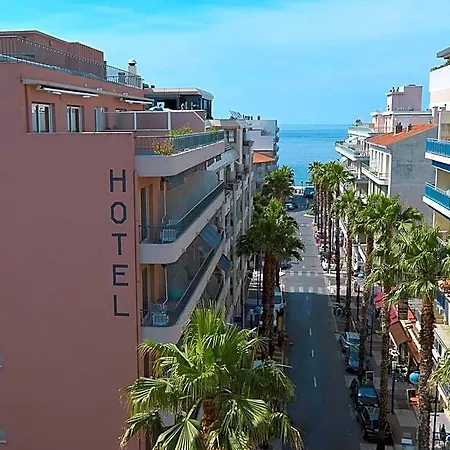 Western Astoria Hotel 3*