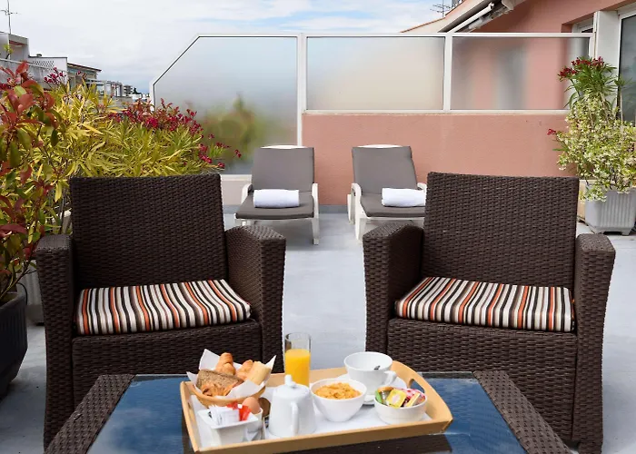 Hotel Western Astoria 3*